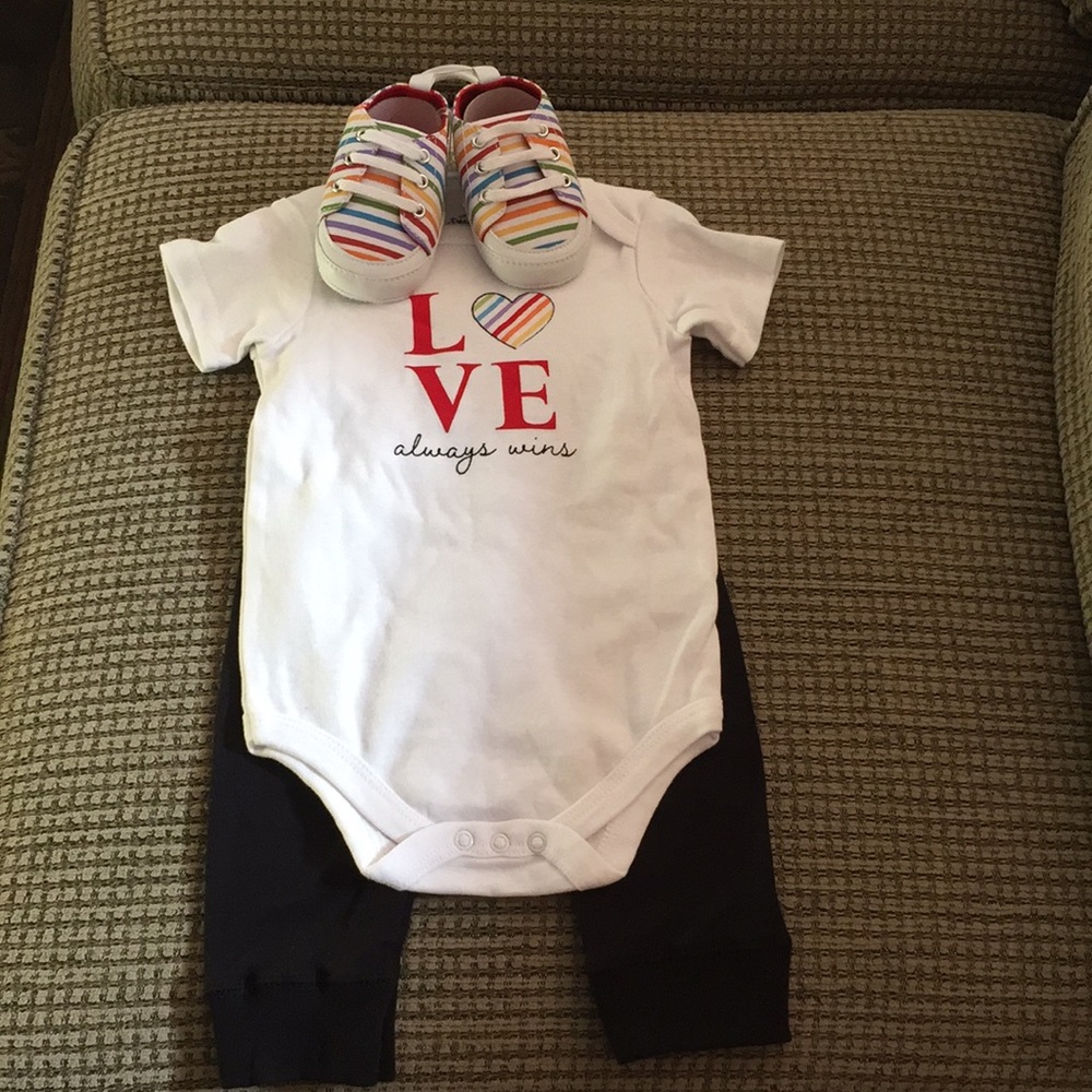 Little Treasure 3 pc set (sz 6-9m)